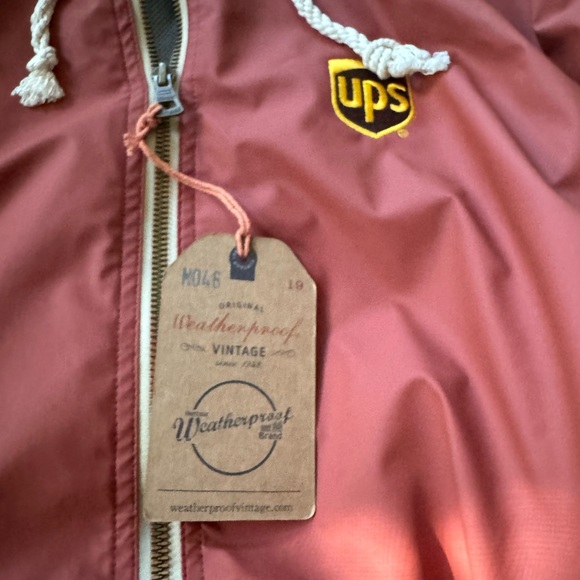 Original weatherproof, vintage NWT burgundy and red windbreaker UPS jack… - Picture 3 of 9